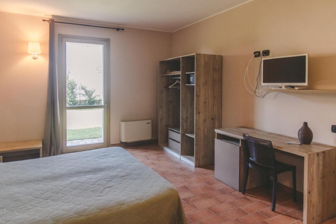 Agriturismo Bassanine Monticelli d'Ongina ภายนอก รูปภาพ