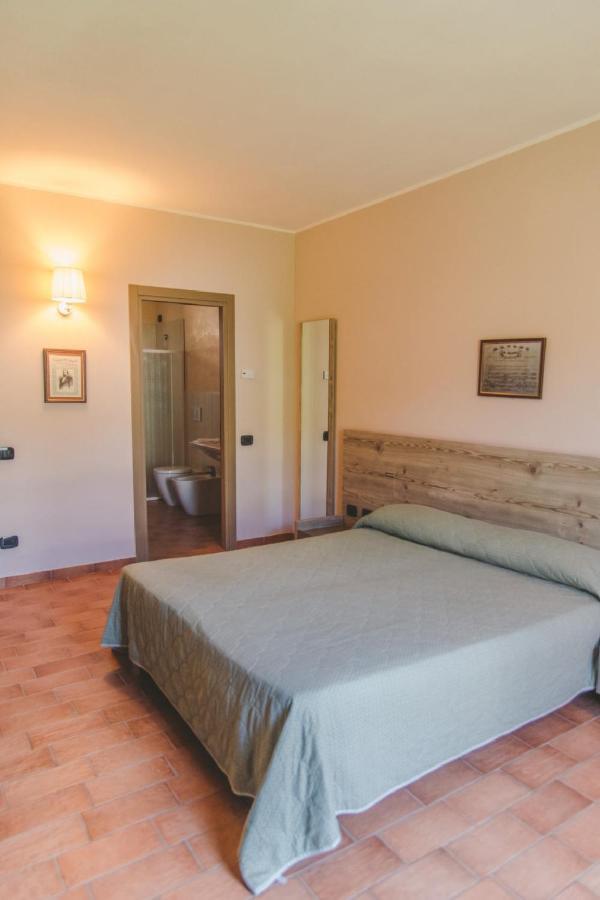 Agriturismo Bassanine Monticelli d'Ongina ภายนอก รูปภาพ