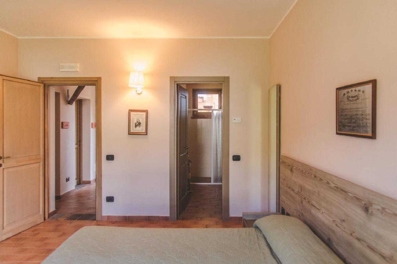 Agriturismo Bassanine Monticelli d'Ongina ภายนอก รูปภาพ