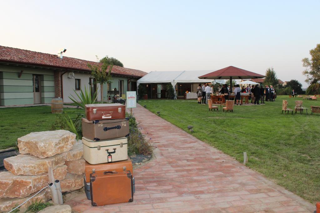 Agriturismo Bassanine Monticelli d'Ongina ภายนอก รูปภาพ