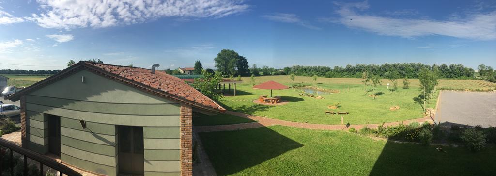 Agriturismo Bassanine Monticelli d'Ongina ภายนอก รูปภาพ