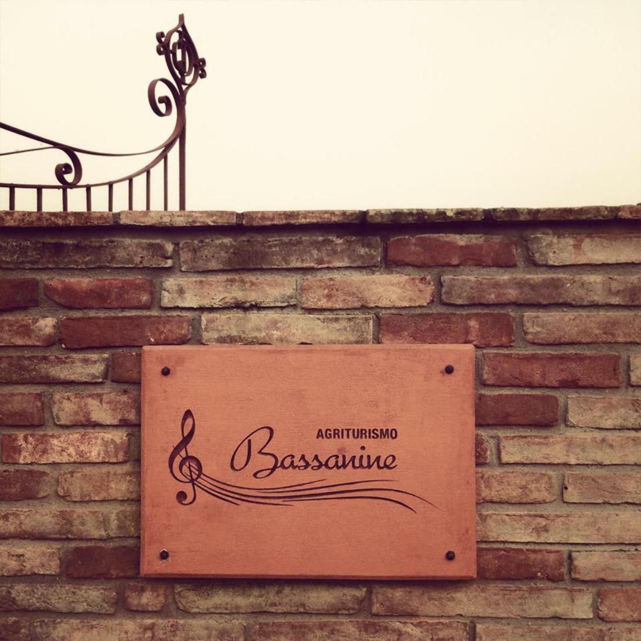 Agriturismo Bassanine Monticelli d'Ongina ภายนอก รูปภาพ